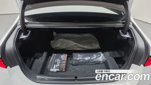 BMW 5 Series G60 — Фото автомобиля 25