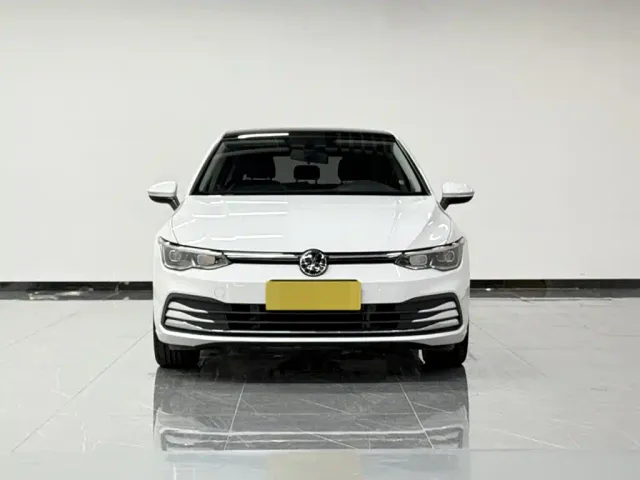 Volkswagen Golf — Фото автомобиля 2