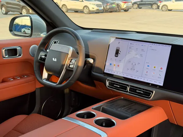 Li Auto Li Auto L6 2024 Pro — Фото автомобиля 10