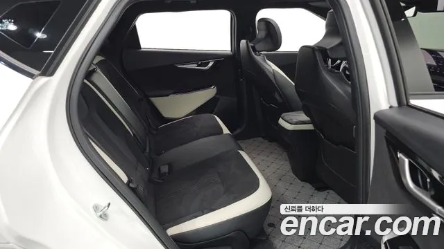 Kia EV6 — Фото автомобиля 18