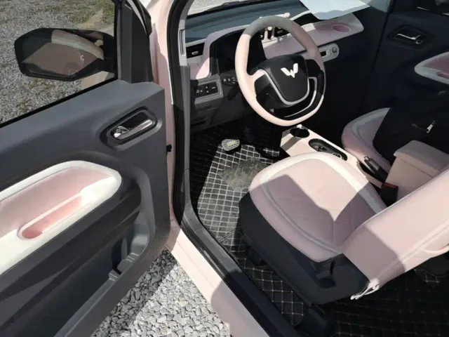Wuling Hongguang Mini EV — Фото автомобиля 15