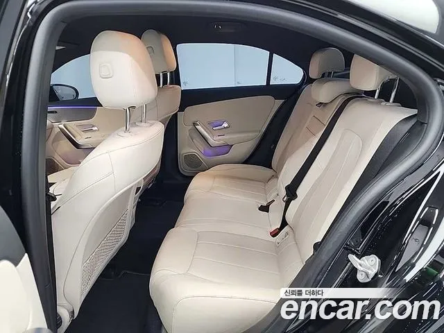 Mercedes-Benz A-Class — Фото автомобиля 12