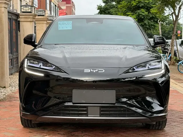 BYD Sealion 07 EV — Фото автомобиля 2