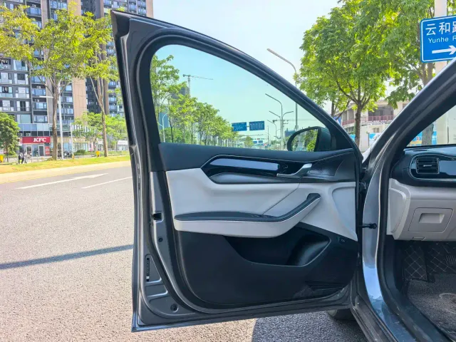 BYD Qin PLUS — Фото автомобиля 16