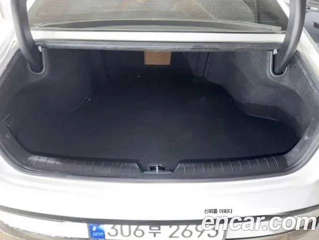 Hyundai Grandeur GN7 — Фото автомобиля 17