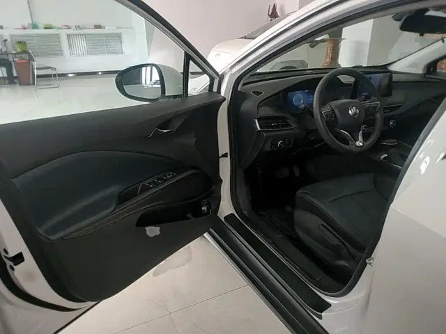 Buick Velite 6 — Фото автомобиля 15