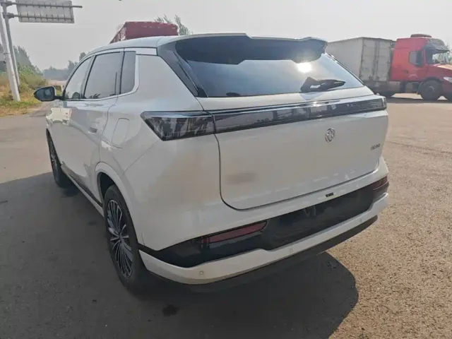 Dongfeng Aeolus L8 — Фото автомобиля 4