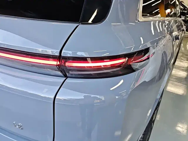 Li Auto L8 — Фото автомобиля 7