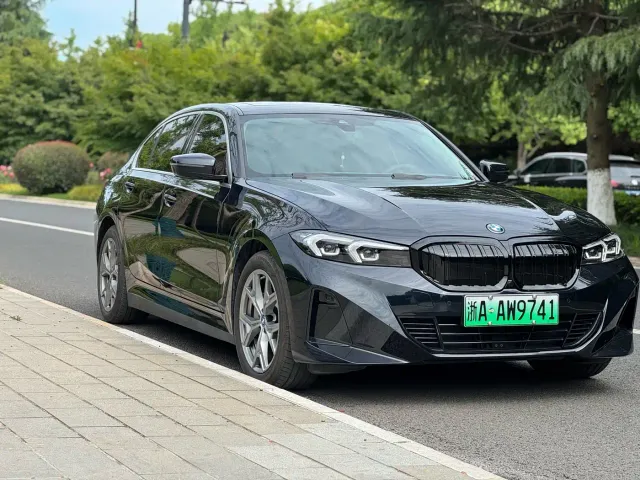 BMW i3 — Фото автомобиля 2