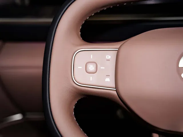 Nio ES9 — Фото автомобиля 17