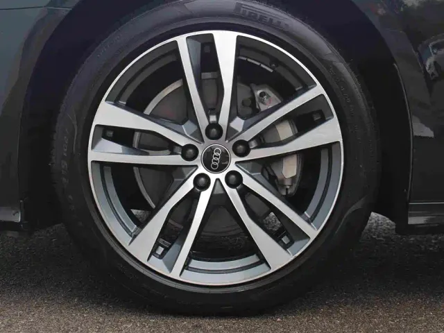 Audi A6L — Фото автомобиля 12