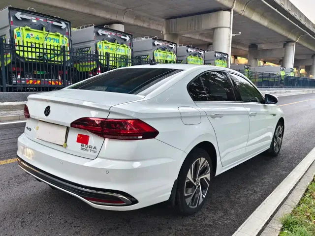 Volkswagen Bora — Фото автомобиля 5