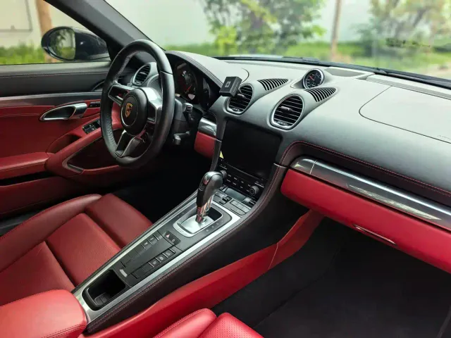 Porsche 718 — Фото автомобиля 11