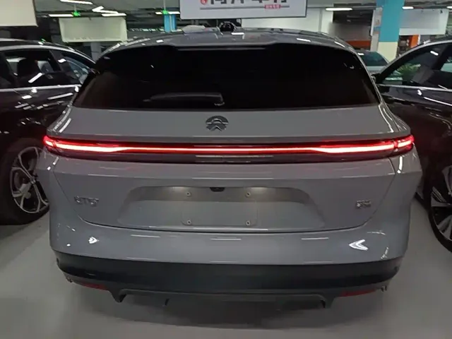 Nio ET5 Touring — Фото автомобиля 5