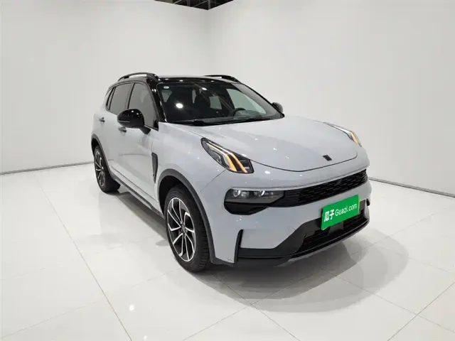 Lynk & Co 01 — Фото автомобиля 21