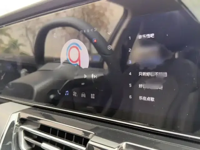 Hongqi HS5 — Фото автомобиля 5