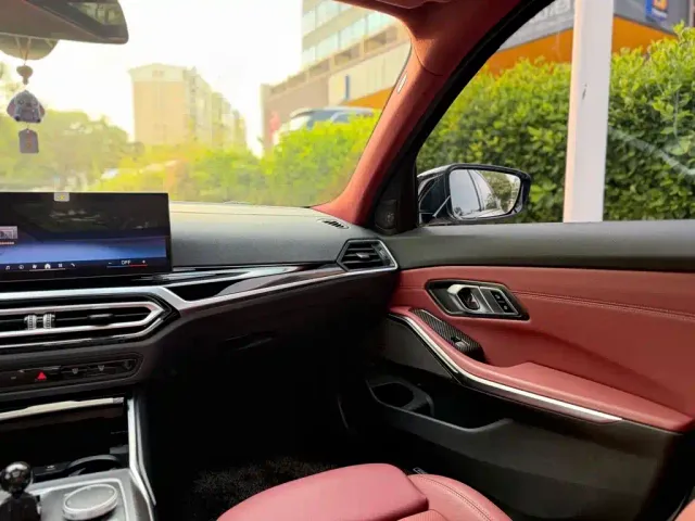 BMW 3 Series — Фото автомобиля 13