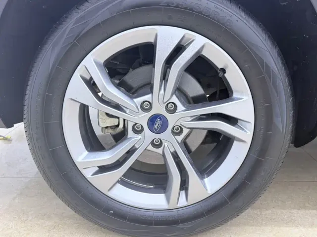 Ford Lingrui — Фото автомобиля 25