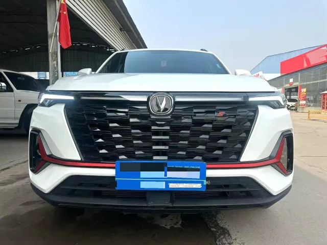 Changan CS35 Plus — Фото автомобиля 2