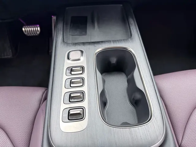 Xiaomi Auto Xiaomi SU7 2024 AWD Extended Range Advanced Smart Driving Max Edition — Фото автомобиля 11