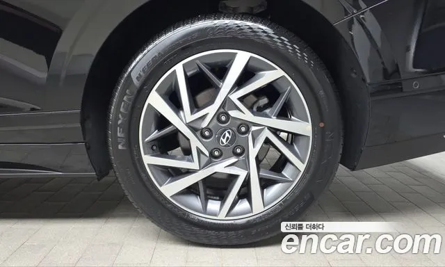 Hyundai Grandeur GN7 — Фото автомобиля 6