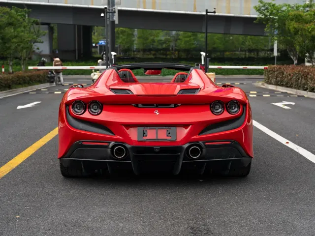 Ferrari F8 — Фото автомобиля 11