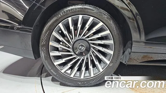 Hyundai Grandeur GN7 — Фото автомобиля 5