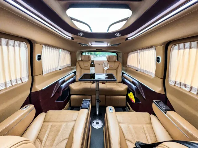 Mercedes-Benz V-Class — Фото автомобиля 24