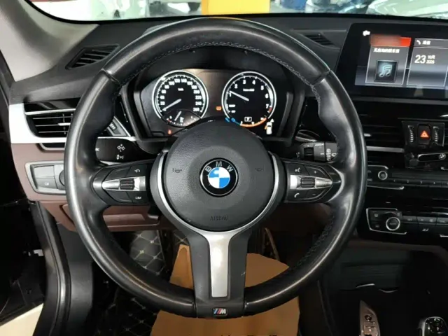 BMW X1 — Фото автомобиля 10