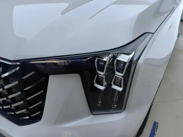 GAC Trumpchi GS8 — Фото автомобиля 5