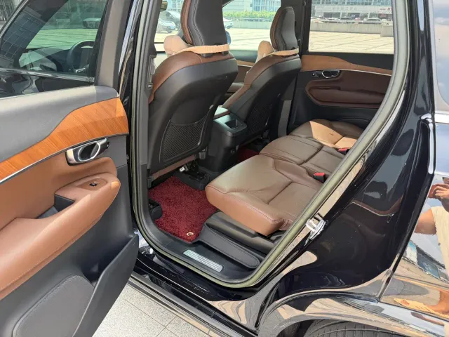 Volvo Volvo XC90 2022 B5 Smart Luxury Edition 5-seater — Фото автомобиля 11