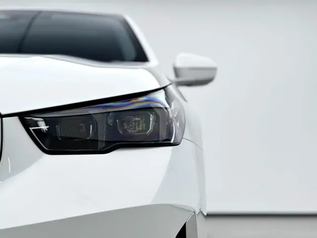 BMW 5 Series — Фото автомобиля 15