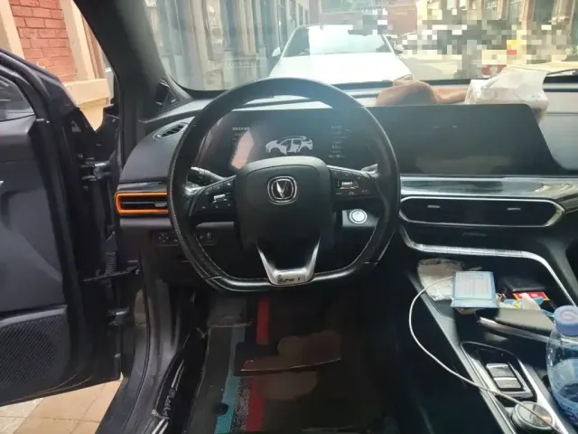 Changan UNI-T — Фото автомобиля 12