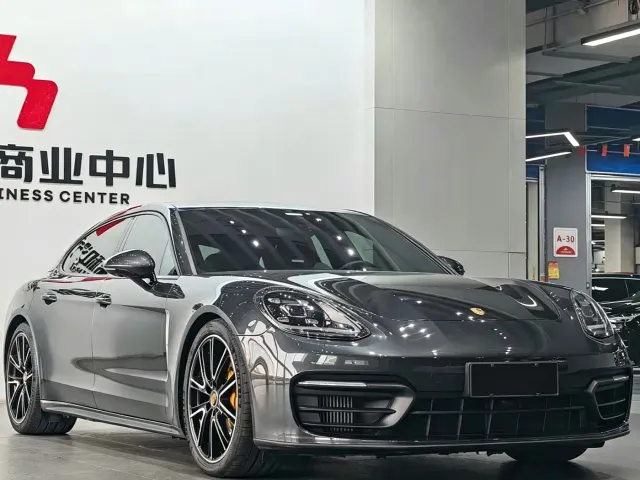 Porsche Panamera — Фото автомобиля 2