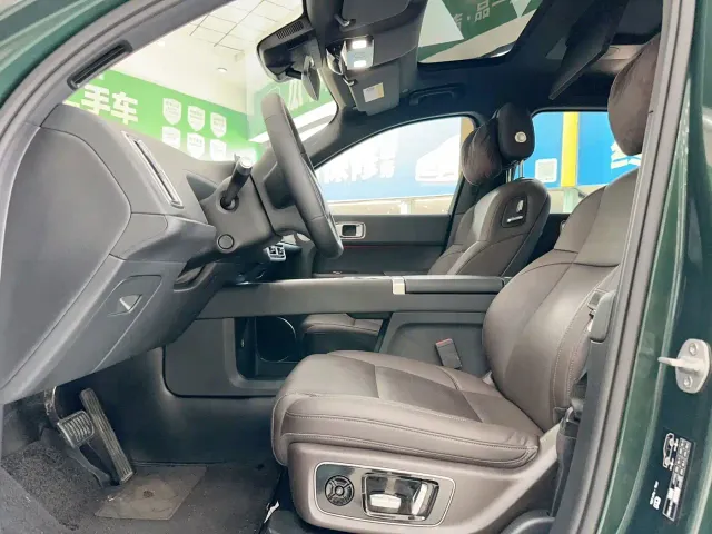 Li Auto L9 — Фото автомобиля 7
