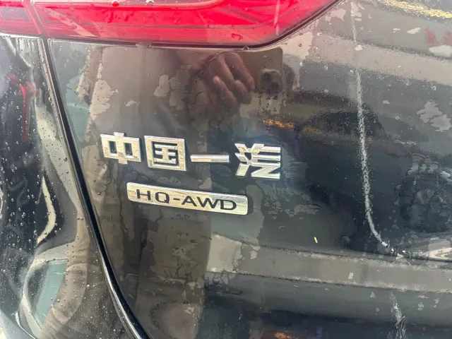 Hongqi Hongqi HS5 2022 2.0T Smart Connect Flagship AWD Edition — Фото автомобиля 10