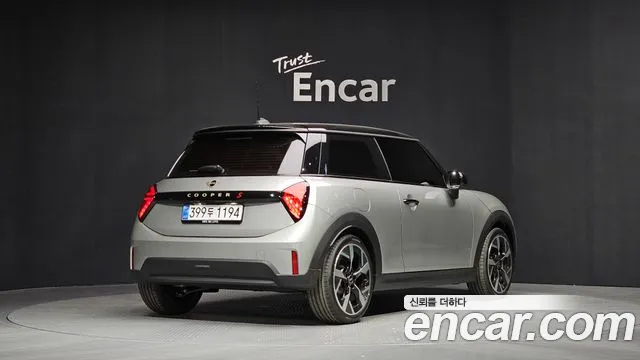 Mini Cooper — Фото автомобиля 2