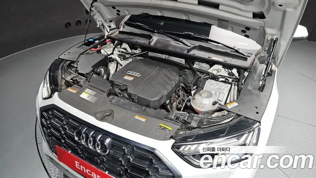 Audi Q5 45 TFSI quattro Premium — Фото автомобиля 5