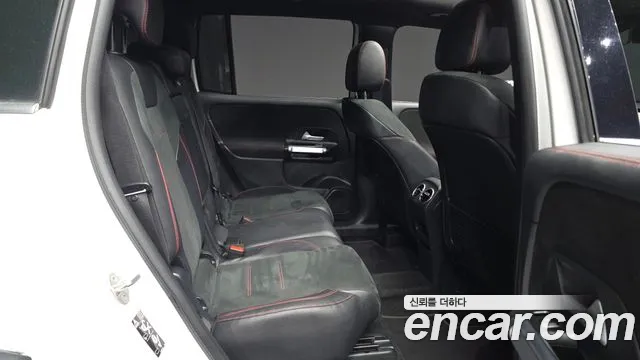 Mercedes-Benz GLB-Class — Фото автомобиля 11