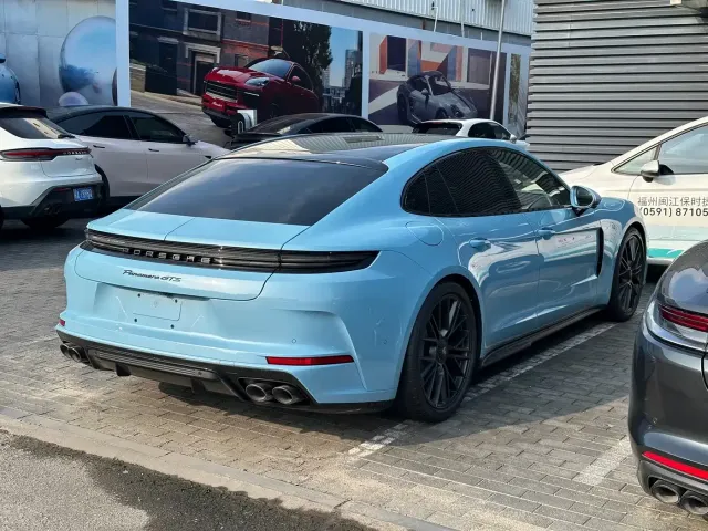 Porsche Panamera — Фото автомобиля 4
