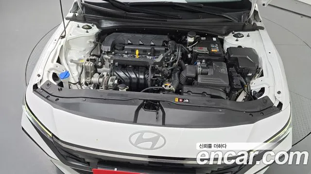 Hyundai Avante CN7 — Фото автомобиля 9