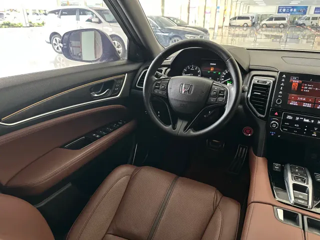 Honda UR-V — Фото автомобиля 15