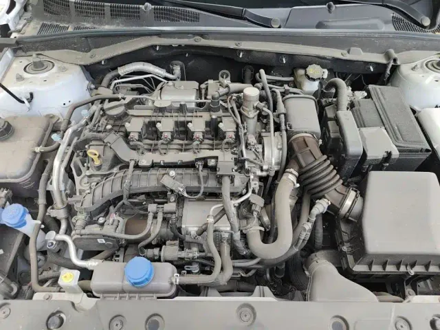 Changan Eado — Фото автомобиля 16