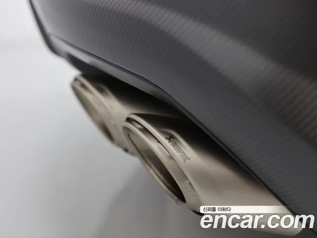 Lamborghini Urus — Фото автомобиля 15