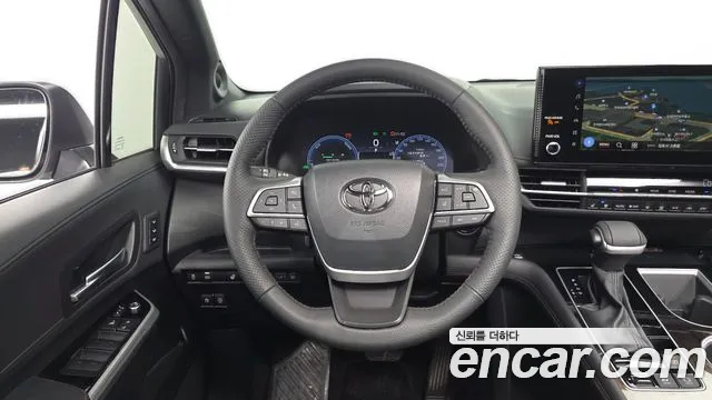 Toyota Sienna — Фото автомобиля 11