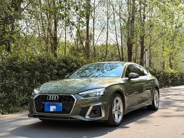 Фотография автомобиля — Audi A5
