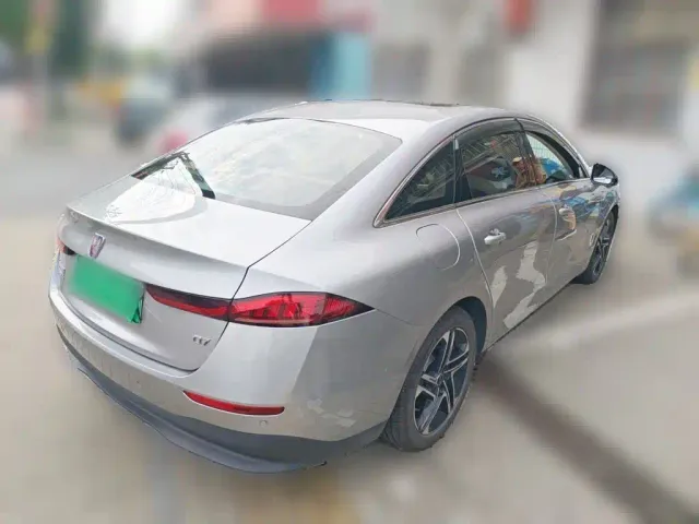 Roewe D7 — Фото автомобиля 4