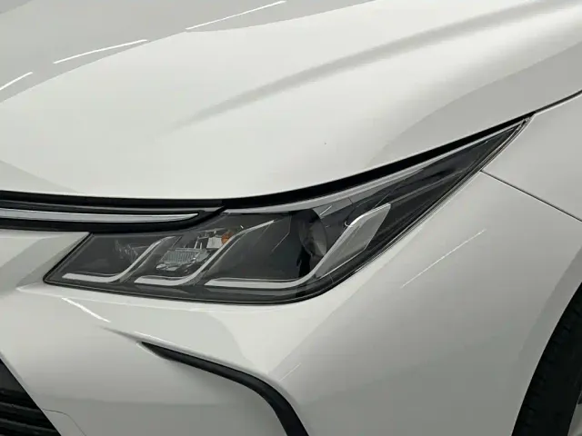 Toyota Corolla — Фото автомобиля 10