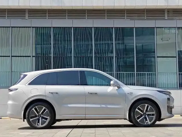 Li Auto L6 — Фото автомобиля 8