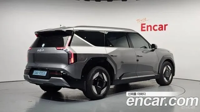Kia EV9 Long Range 4WD — Фото автомобиля 3